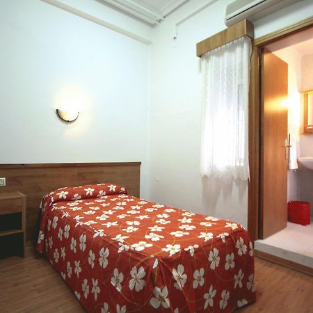 Hostal Anas Merida Bagian luar foto