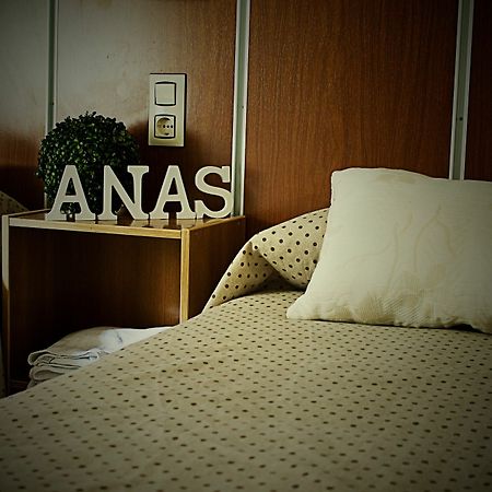 Hostal Anas Merida Bagian luar foto