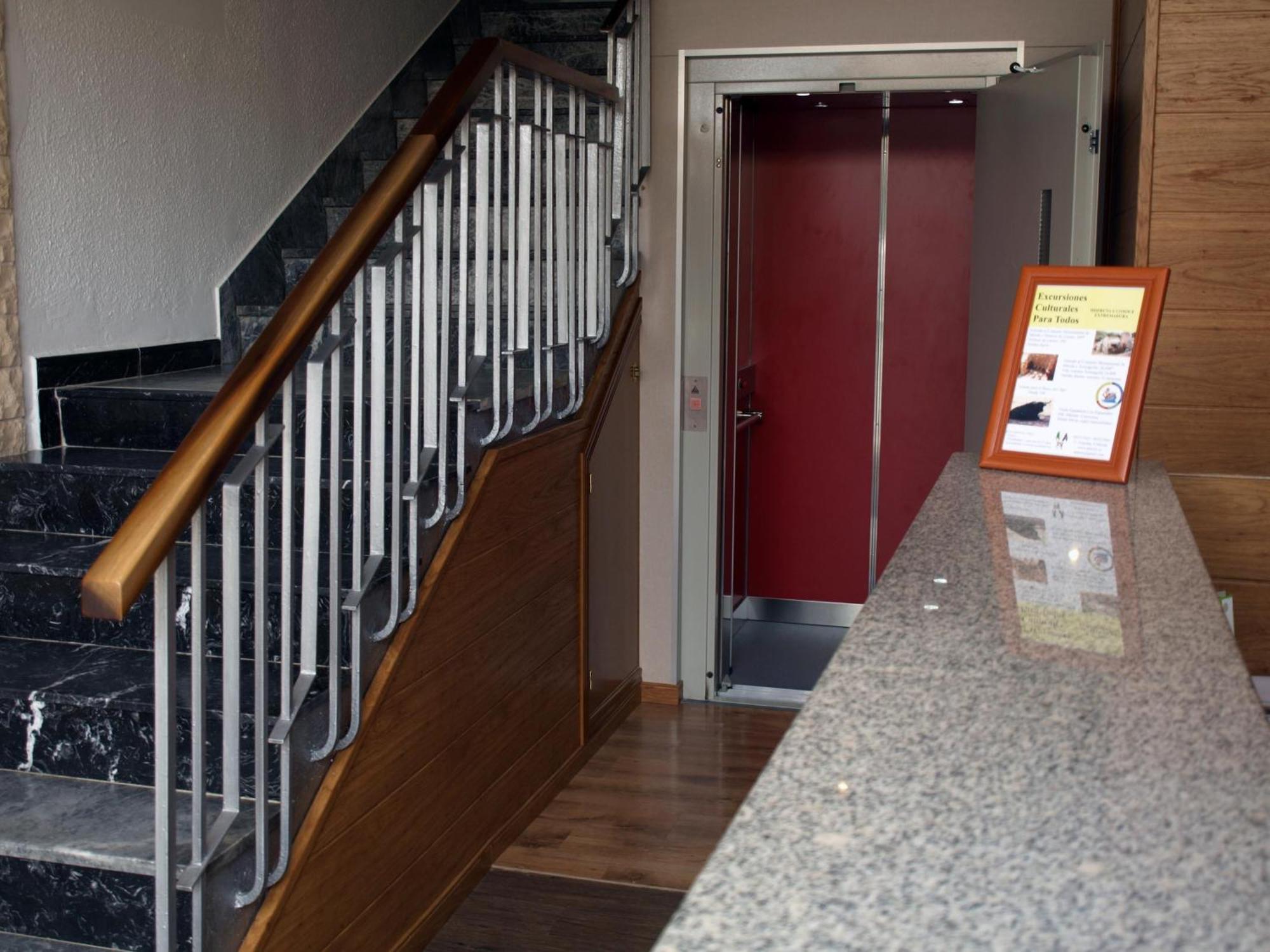 Hostal Anas Merida Bagian luar foto