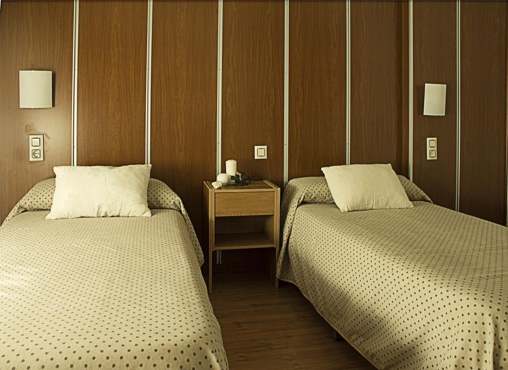 Hostal Anas Merida Bagian luar foto