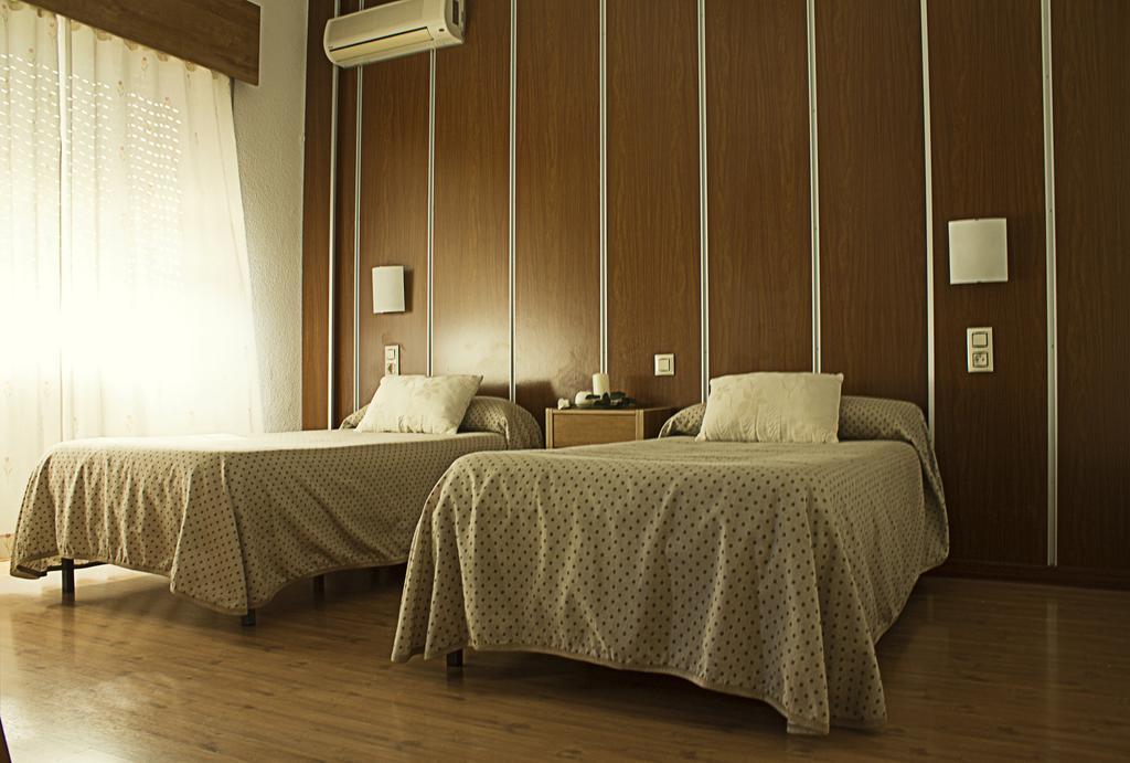 Hostal Anas Merida Bagian luar foto