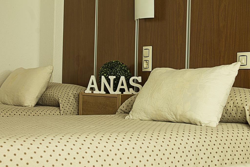 Hostal Anas Merida Bagian luar foto
