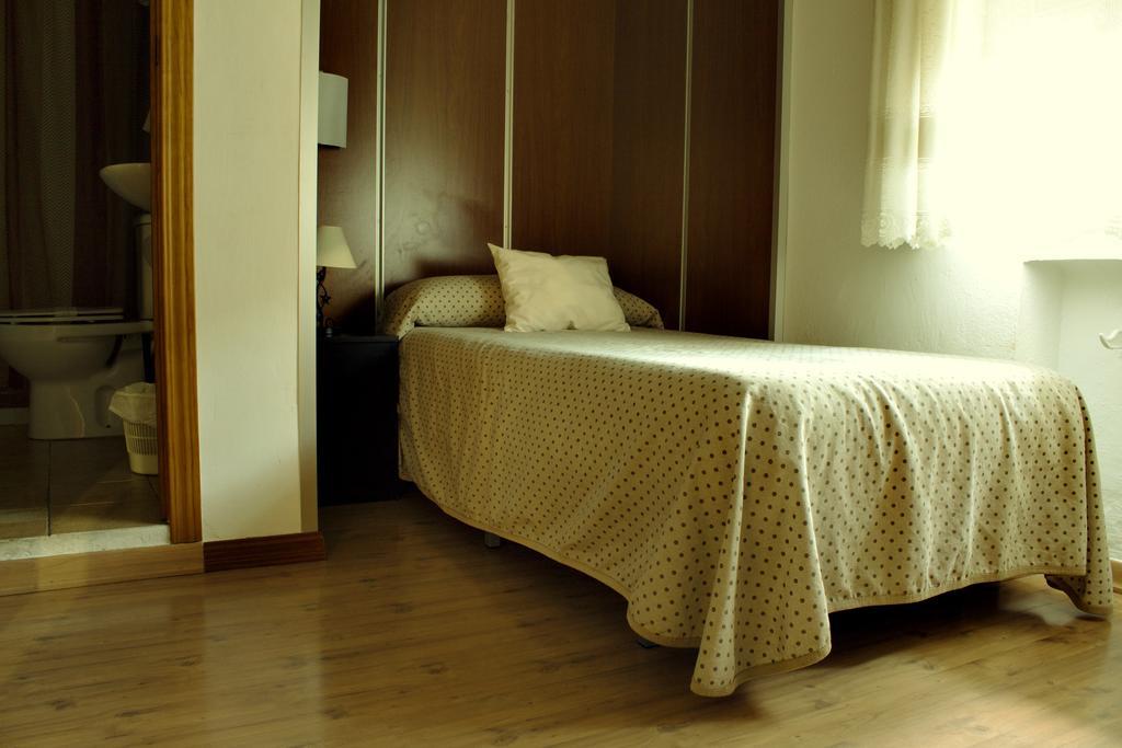 Hostal Anas Merida Bagian luar foto