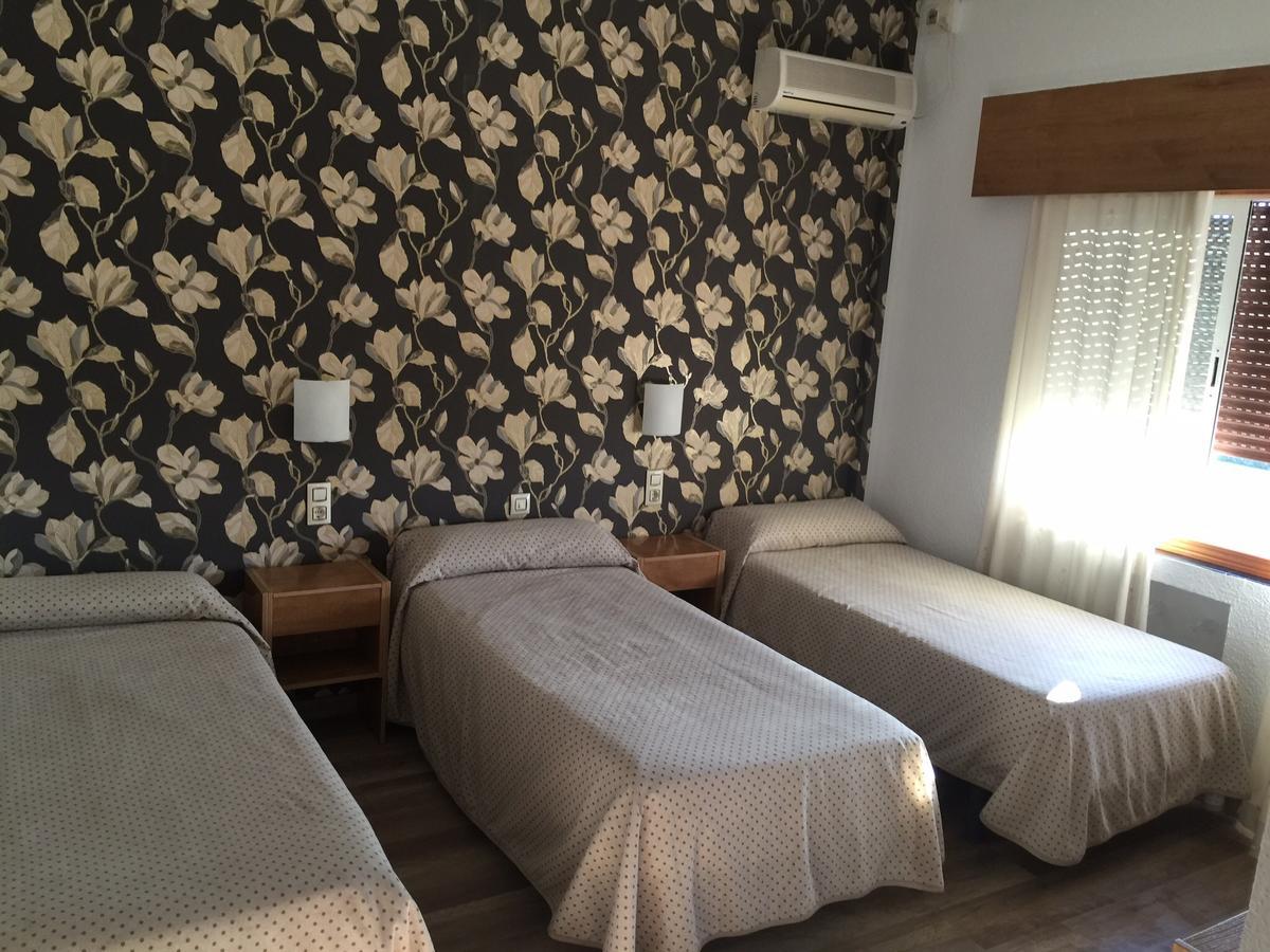 Hostal Anas Merida Bagian luar foto