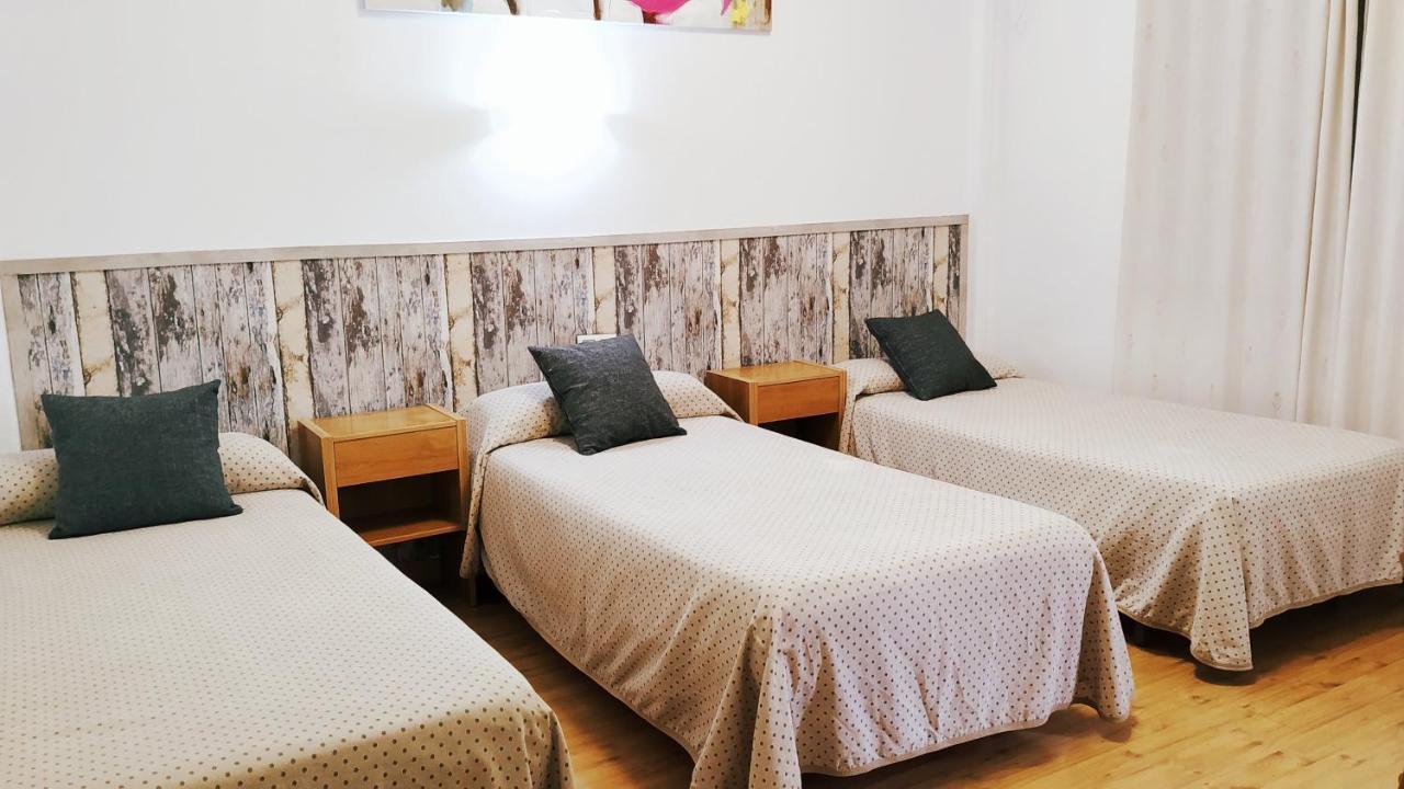 Hostal Anas Merida Bagian luar foto