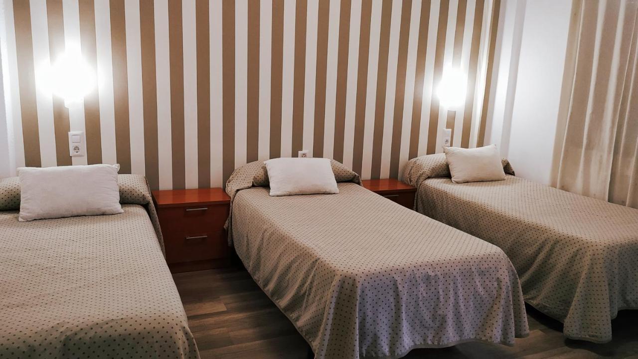 Hostal Anas Merida Bagian luar foto